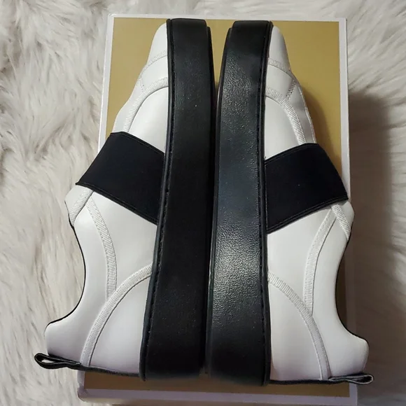 Michael Kors leather sneakers - Picture 5 of 9